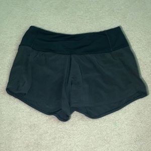 black lulu run times shorts! *MAKE OFFERS*